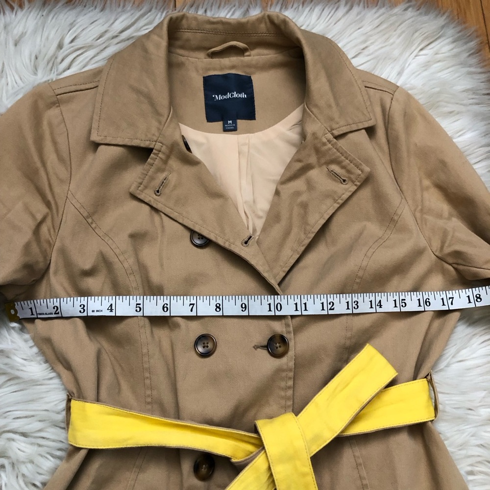 ModCloth Colorblock Contrast Double Breasted Pleated Tan Yellow Trench Coat M - Picture 14 of 16